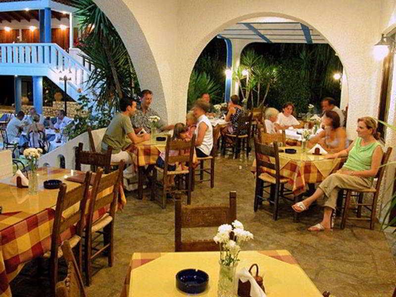 Agia Marina Folia Apartments Chania מסעדה תמונה